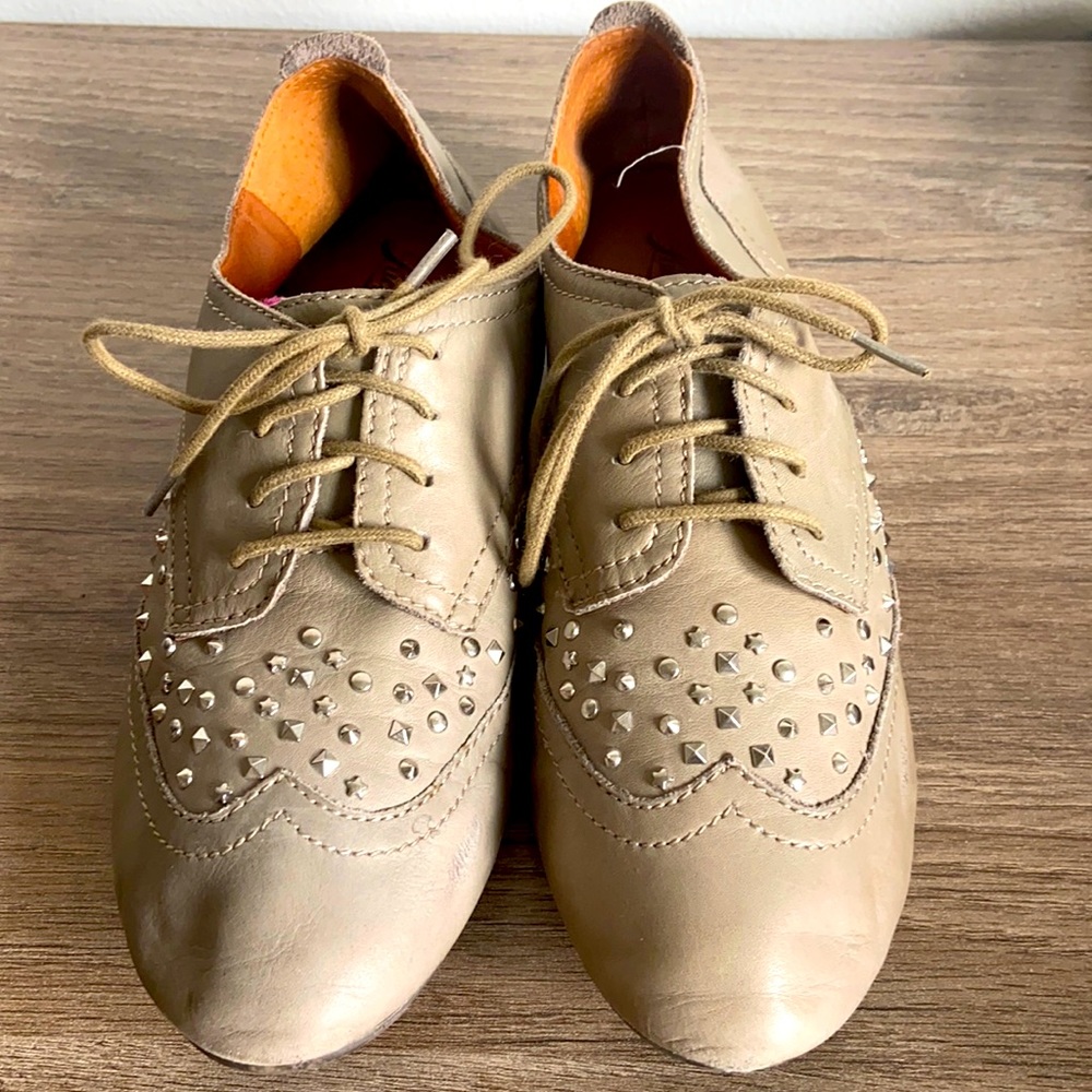 Lucky Brand Tan Leather Sneakers 7.5